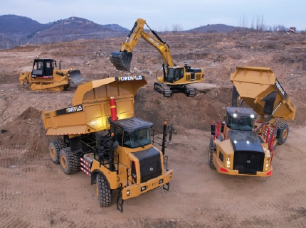 Choosing the Right Heavy Machinery for Your Fleet