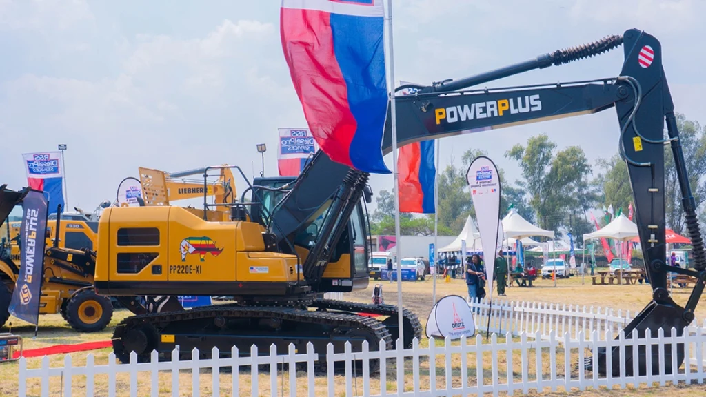 powerplus crawler 22 ton crawler excavator PP220E-XI at MINECON 2026 Zimbabwe
