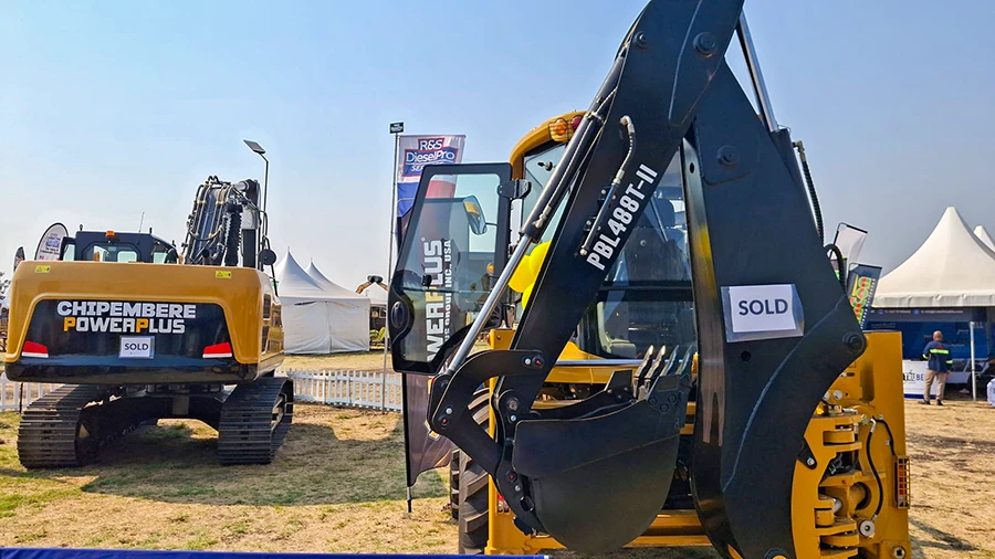 powerplus excavator and loader sold at minecon